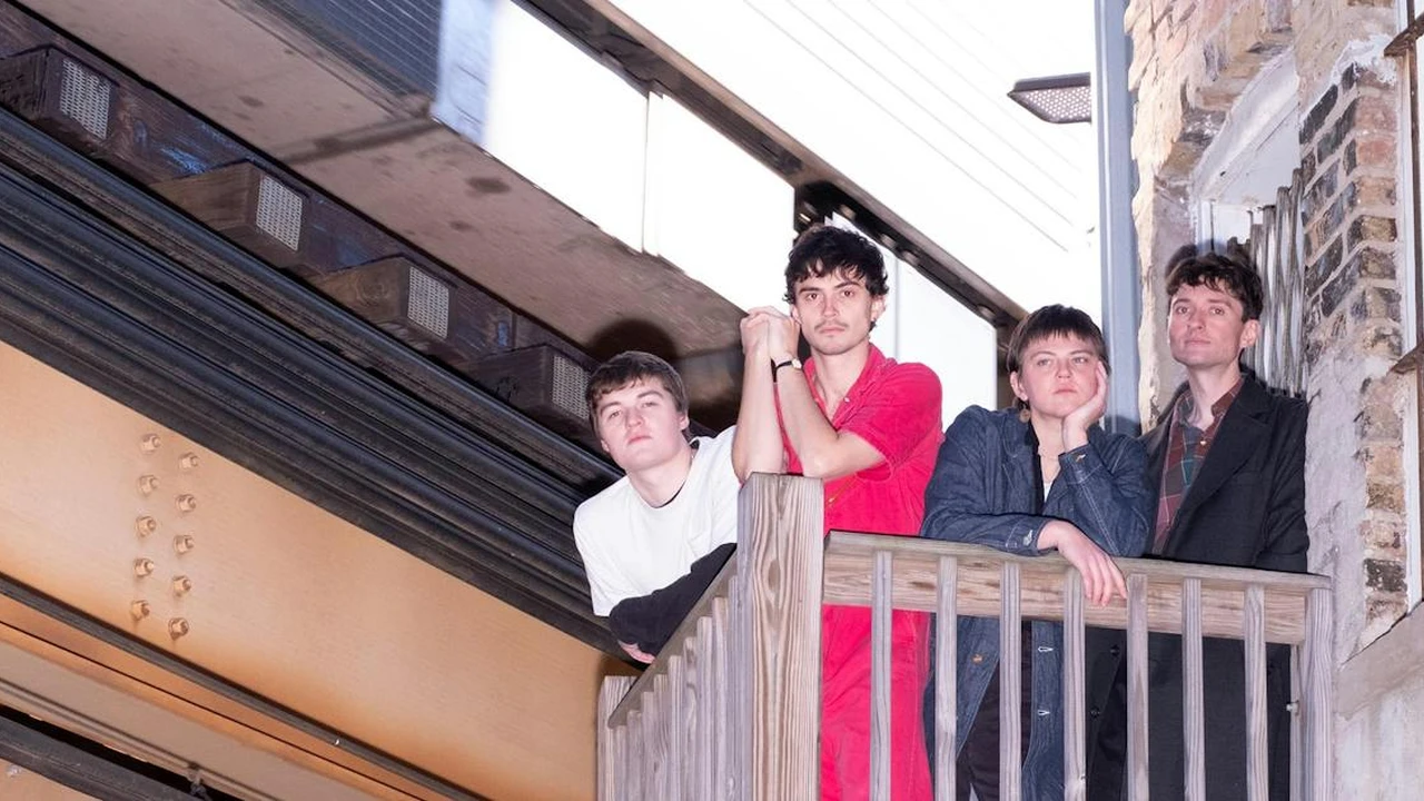 Friko - Something Worth Waiting For: The Tour